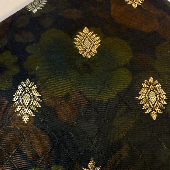 Floral Patterned Wrist Clutch with Gold Bling Ring - with shoulder strap - Picture 4 of 9